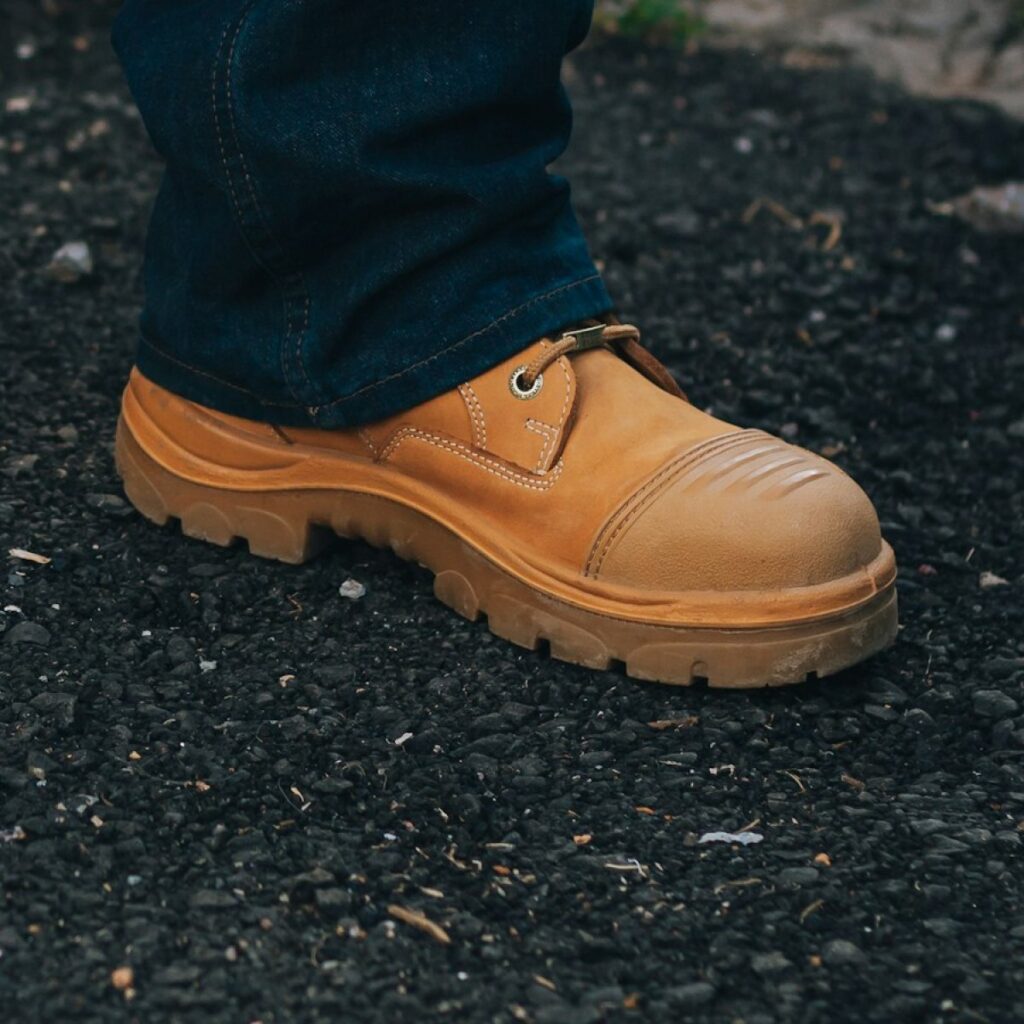 Chaussures de sécurité : SB, S1, S2, S3 ou S5 ?